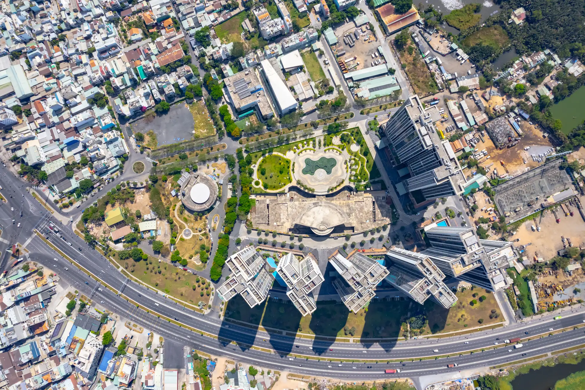 Công viên nội khu rộng rãi tại Eco Green Sài Gòn