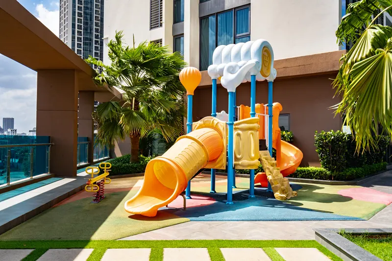Khu vui chơi trẻ em ngoài trời thuộc nội khu Eco Green Sài Gòn